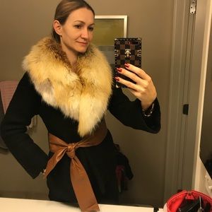 Marciano wool coat with real red fox fur collar!